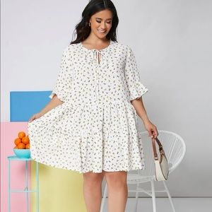EUC SHEIN CURVE TIE NECK BELL SLEEVE FLOWY FLORAL SMOCK DRESS (SIZE 3XL)